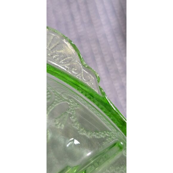 Green Depression Glass Divided Relish Dish Cameo/Ballerina line - Picture 10 of 10